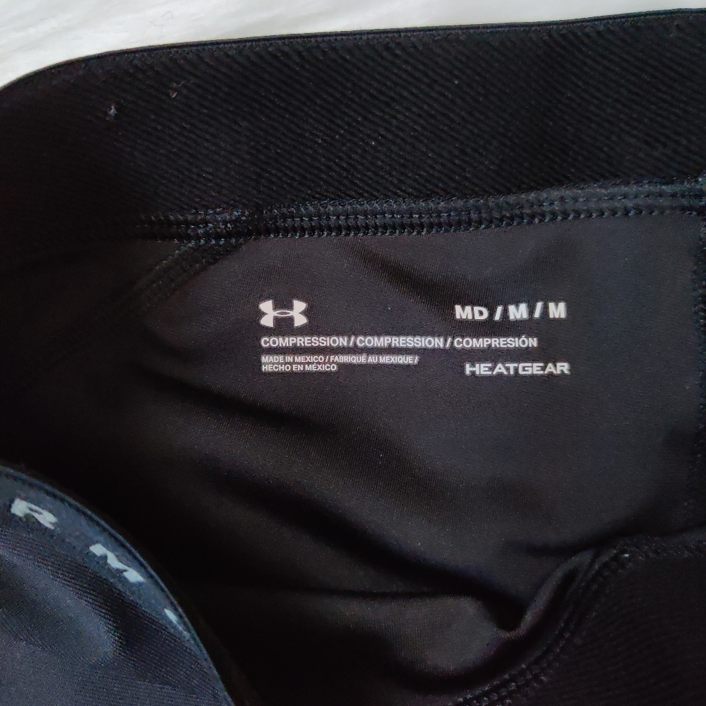 Like New Under Armour Compression Short - image 3